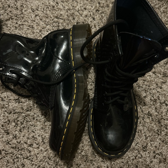Doc Martens 1460 Patent Leather Lace Up - Picture 4 of 5